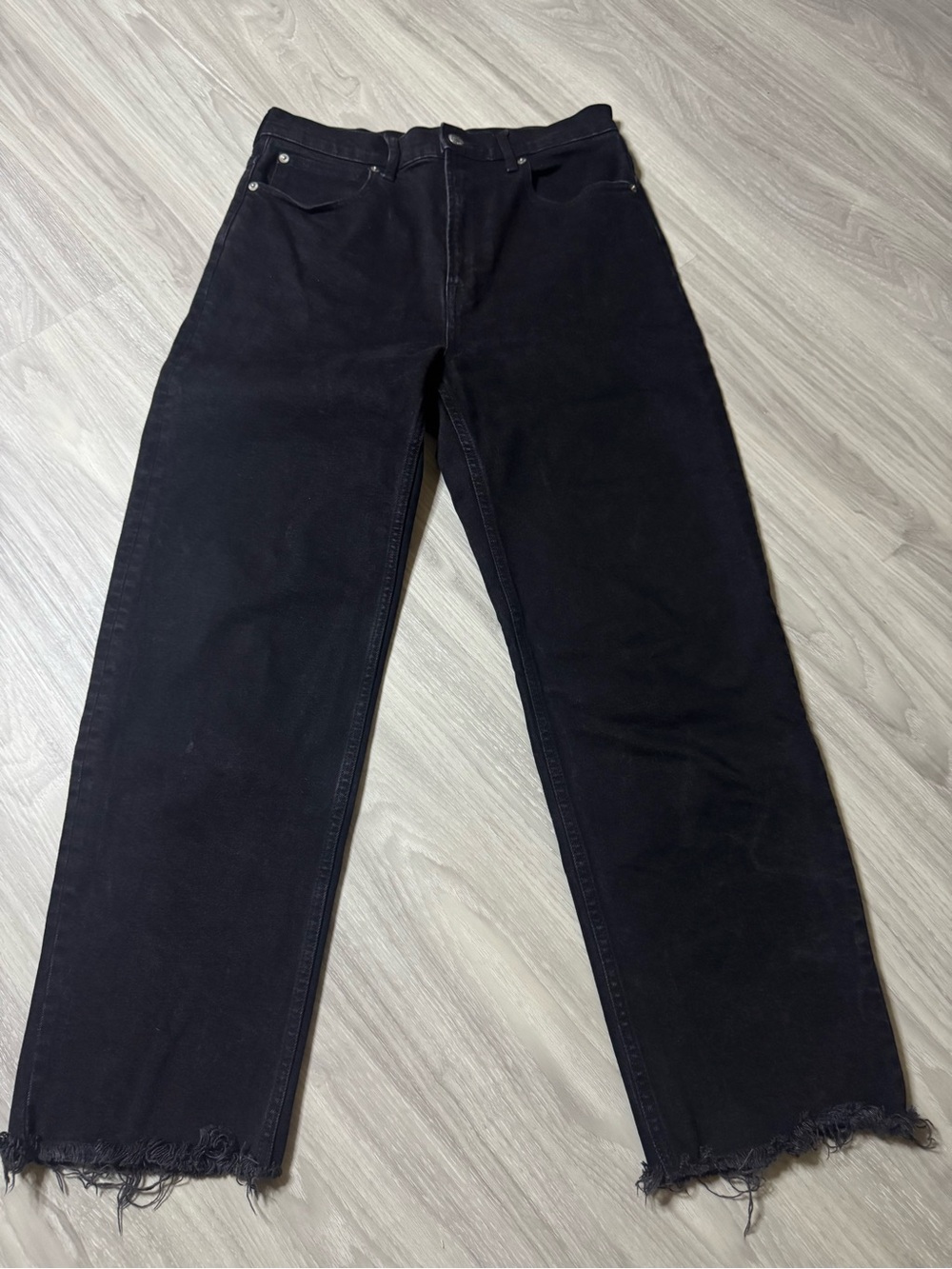 EVERLANE | The Way High Jean in Black | Raw Hem | Straight Leg | Size 27 Regular - Picture 2 of 9